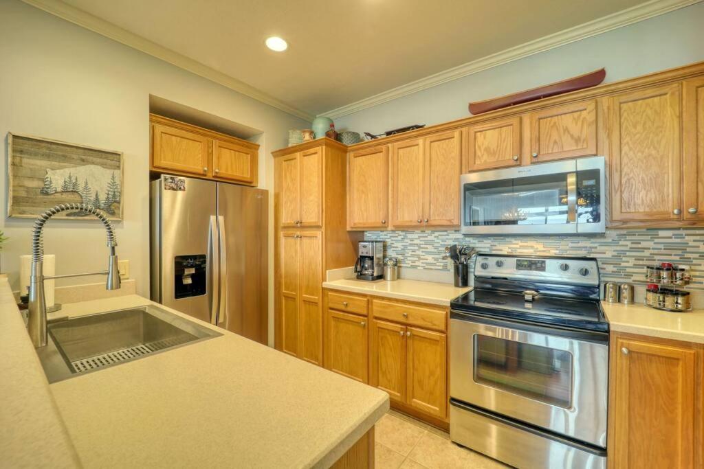 Bucket List Views Sugar Mountain Private Condo - 2Bed, 2Bath, Sleeps 6, Panoramic Views Of Mountains From Large Deck, Short Drive To Shopping, Restaurants, Cafes & Banner Elk Town Екстериор снимка