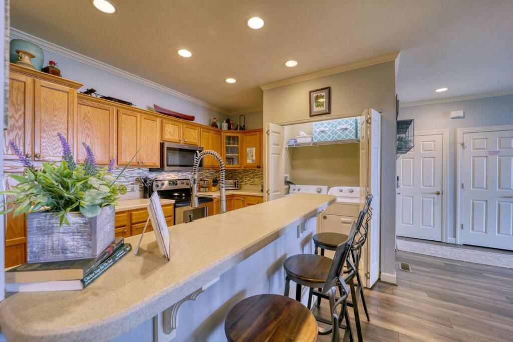 Bucket List Views Sugar Mountain Private Condo - 2Bed, 2Bath, Sleeps 6, Panoramic Views Of Mountains From Large Deck, Short Drive To Shopping, Restaurants, Cafes & Banner Elk Town Екстериор снимка