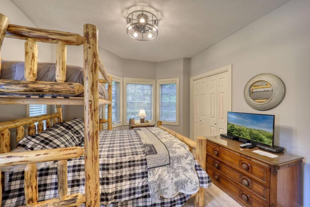 Bucket List Views Sugar Mountain Private Condo - 2Bed, 2Bath, Sleeps 6, Panoramic Views Of Mountains From Large Deck, Short Drive To Shopping, Restaurants, Cafes & Banner Elk Town Екстериор снимка
